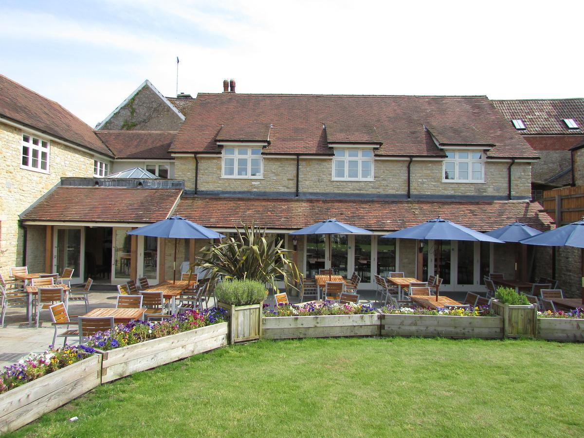 The Kings Arms Hotel Stowel Buitenkant foto