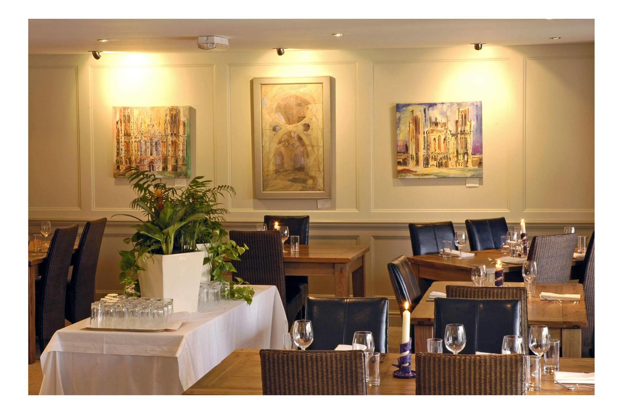 The Kings Arms Hotel Stowel Buitenkant foto
