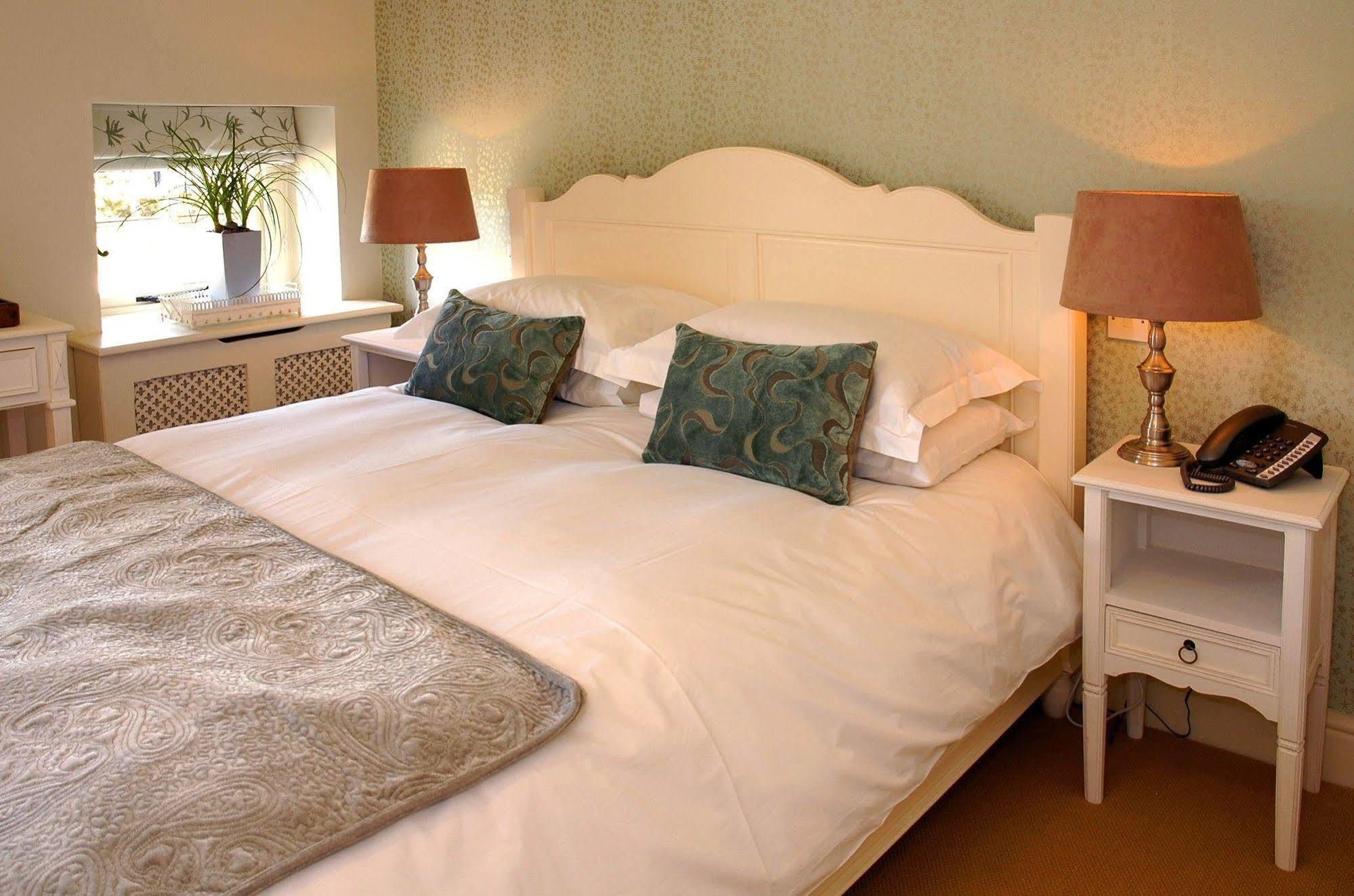 The Kings Arms Hotel Stowel Buitenkant foto