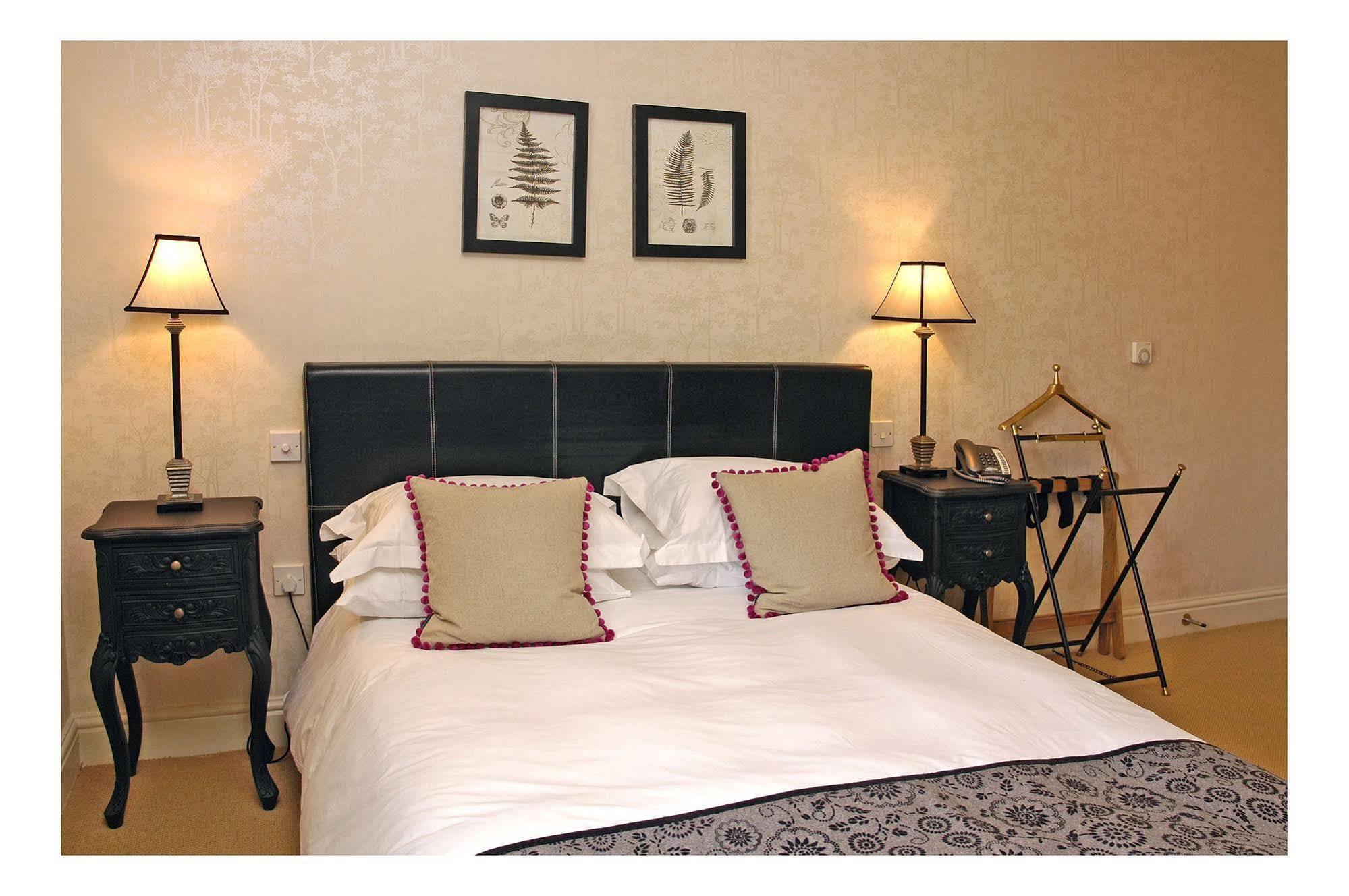 The Kings Arms Hotel Stowel Buitenkant foto