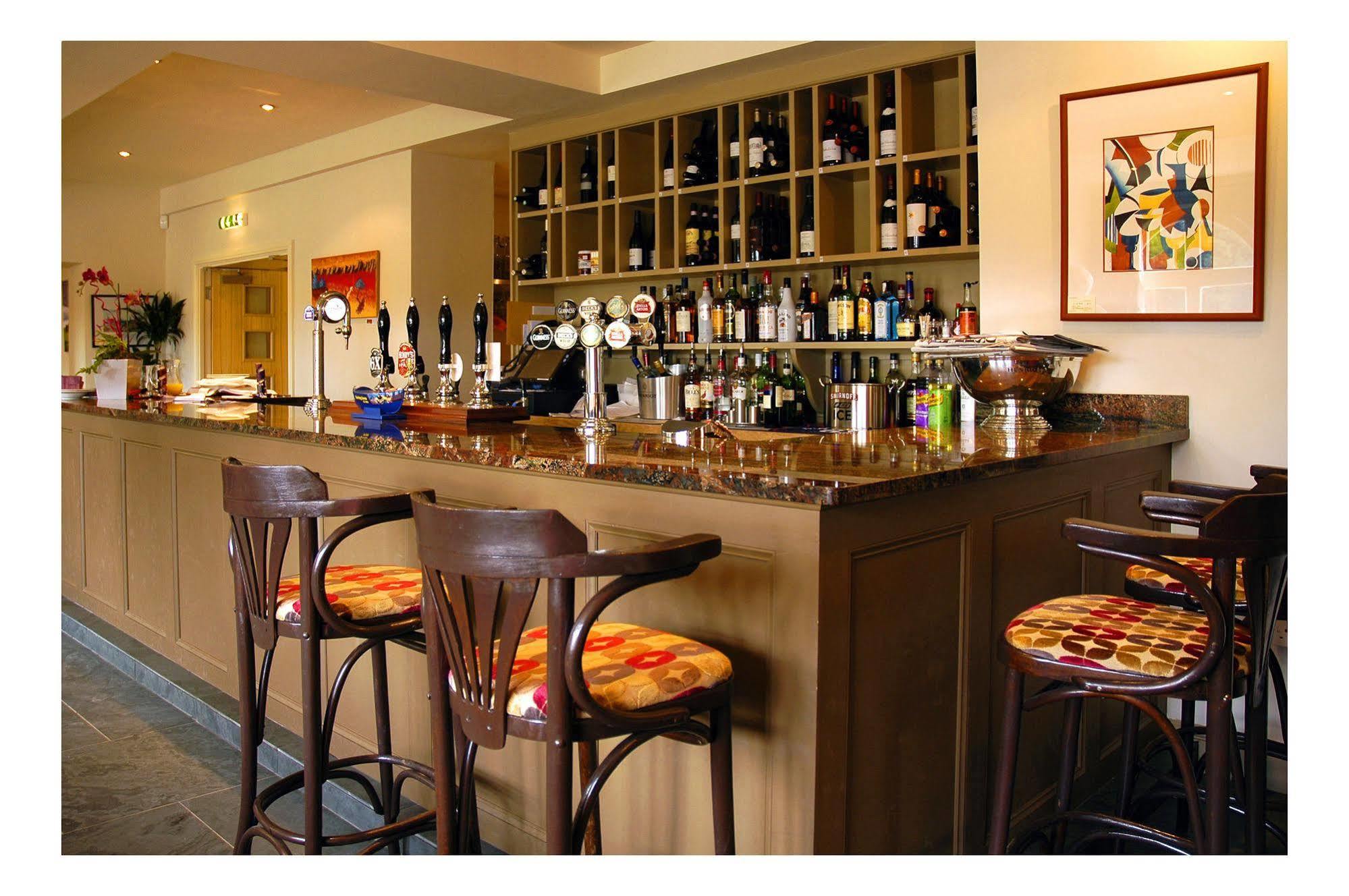 The Kings Arms Hotel Stowel Buitenkant foto
